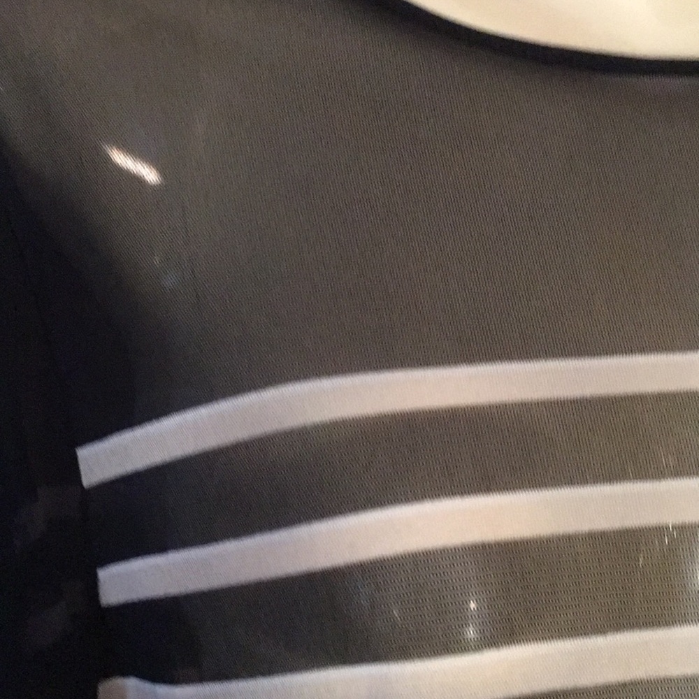 Top - Picture 2 of 2